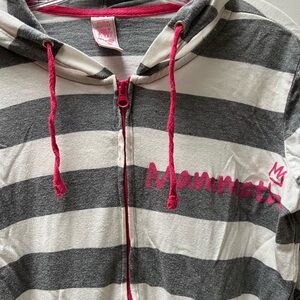 Mammoth Mountain zip up hoodie with gray/white stripes and hot pink details in S